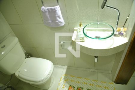 Casa à venda com 120m², 2 quartos e 2 vagasLavabo 