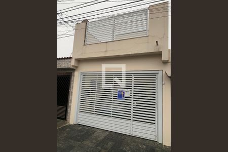 Casa à venda com 120m², 2 quartos e 2 vagasFachada