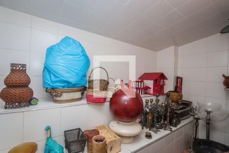 Casa de condomínio à venda com 984m², 4 quartos e 8 vagas Casa de condomínio à venda com 984m², 4 quartos e 8 vagasSaúna