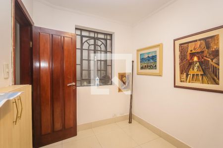 Casa de condomínio à venda com 984m², 4 quartos e 8 vagas Casa de condomínio à venda com 984m², 4 quartos e 8 vagasQuarto de Serviço 2