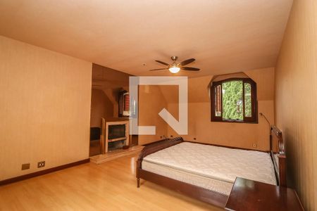 Casa de condomínio à venda com 984m², 4 quartos e 8 vagas Casa de condomínio à venda com 984m², 4 quartos e 8 vagasSuíte 1