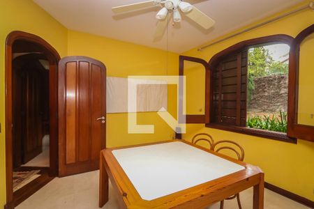 Casa de condomínio à venda com 984m², 4 quartos e 8 vagas Casa de condomínio à venda com 984m², 4 quartos e 8 vagasSala 2
