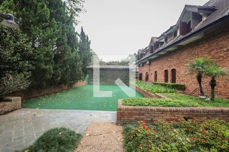 Casa de condomínio à venda com 984m², 4 quartos e 8 vagas Casa de condomínio à venda com 984m², 4 quartos e 8 vagasQuadra Esportiva