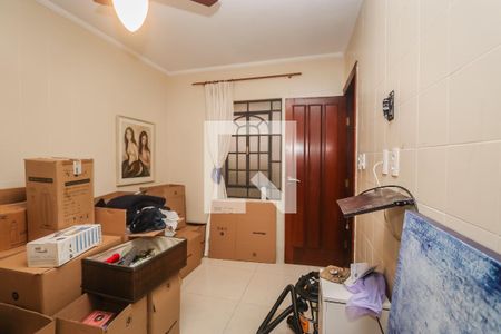 Casa de condomínio à venda com 984m², 4 quartos e 8 vagas Casa de condomínio à venda com 984m², 4 quartos e 8 vagasQuarto de Serviço