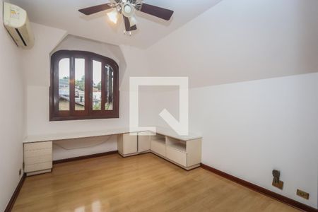 Casa de condomínio à venda com 984m², 4 quartos e 8 vagas Casa de condomínio à venda com 984m², 4 quartos e 8 vagasQuarto 1