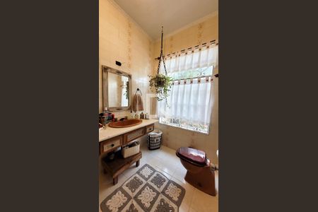 Casa à venda com 235m², 4 quartos e 8 vagasSuite Master