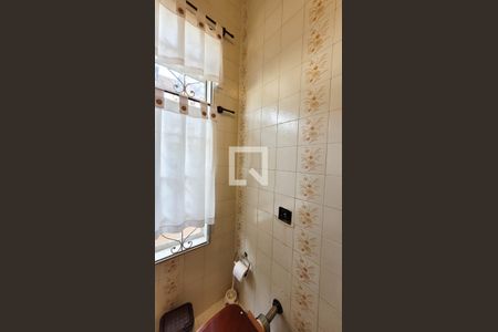 Casa à venda com 235m², 4 quartos e 8 vagasBanheiro da Suite Master