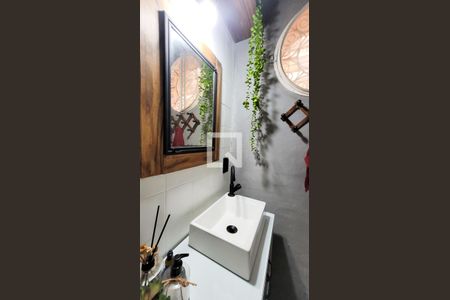 Casa à venda com 235m², 4 quartos e 8 vagasBanheiro da Suite