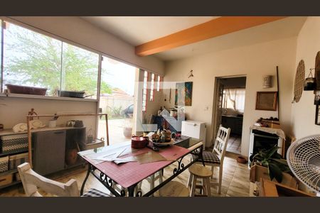 Casa à venda com 235m², 4 quartos e 8 vagasÁrea gourmet