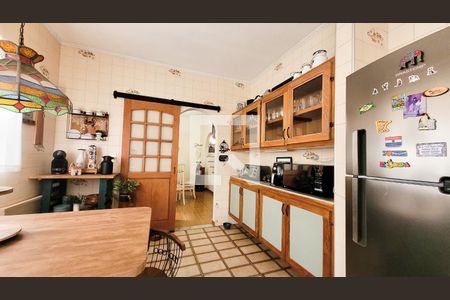 Casa à venda com 235m², 4 quartos e 8 vagasCozinha