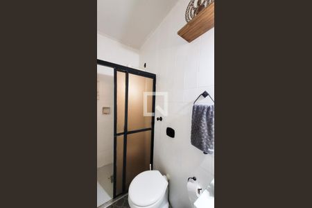 Casa à venda com 235m², 4 quartos e 8 vagasBanheiro da Suite