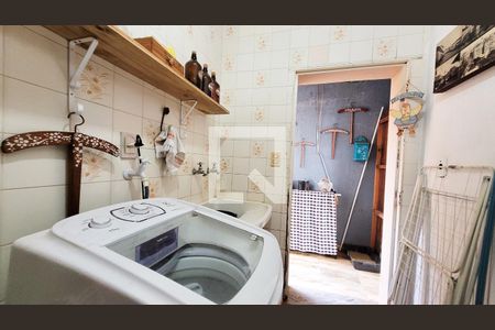 Casa à venda com 235m², 4 quartos e 8 vagasLavanderia