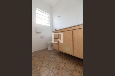 Casa à venda com 180m², 3 quartos e 2 vagas Casa à venda com 180m², 3 quartos e 2 vagasCasa 1 Banheiro