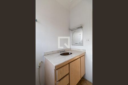 Casa à venda com 180m², 3 quartos e 2 vagas Casa à venda com 180m², 3 quartos e 2 vagasCasa 1 Banheiro