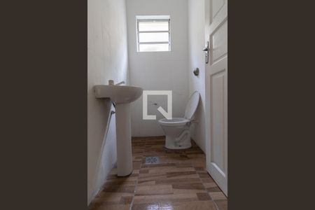 Casa à venda com 180m², 3 quartos e 2 vagas Casa à venda com 180m², 3 quartos e 2 vagasCasa 1 Lavabo