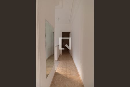 Casa à venda com 180m², 3 quartos e 2 vagas Casa à venda com 180m², 3 quartos e 2 vagasCasa 1 Corredor