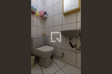 Casa à venda com 180m², 3 quartos e 2 vagas Casa à venda com 180m², 3 quartos e 2 vagasCasa 2 Banheiro