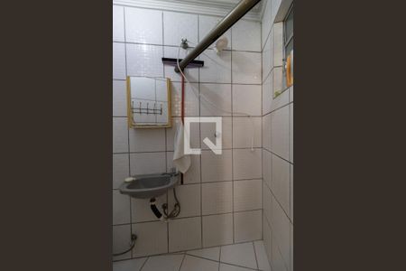 Casa à venda com 180m², 3 quartos e 2 vagas Casa à venda com 180m², 3 quartos e 2 vagasCasa 2 Banheiro