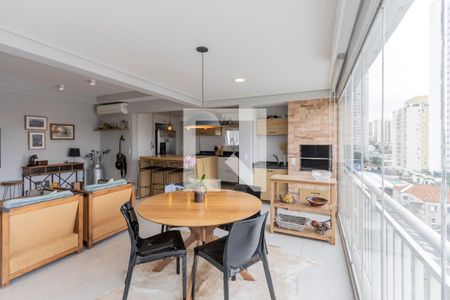 Apartamento para alugar com 100m², 3 quartos e 2 vagas Apartamento para alugar com 100m², 3 quartos e 2 vagasVaranda