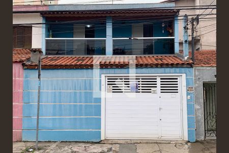 Casa à venda com 128m², 3 quartos e 2 vagasFachada