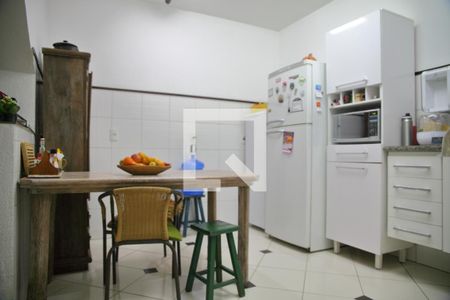 Casa à venda com 128m², 3 quartos e 2 vagasCozinha