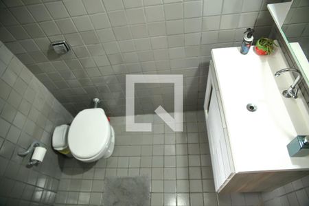 Casa à venda com 128m², 3 quartos e 2 vagasBanheiro Social