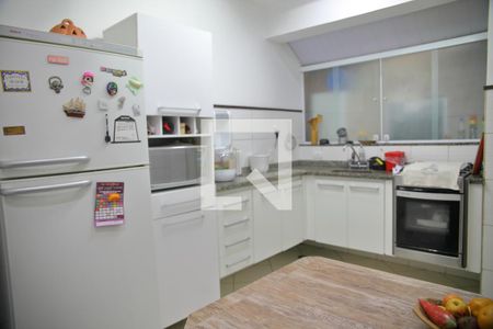 Casa à venda com 128m², 3 quartos e 2 vagasCozinha