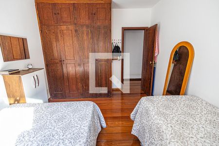 Apartamento à venda com 270m², 4 quartos e 3 vagas Apartamento à venda com 270m², 4 quartos e 3 vagasQuarto 2