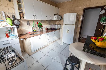 Apartamento à venda com 270m², 4 quartos e 3 vagas Apartamento à venda com 270m², 4 quartos e 3 vagasCozinha