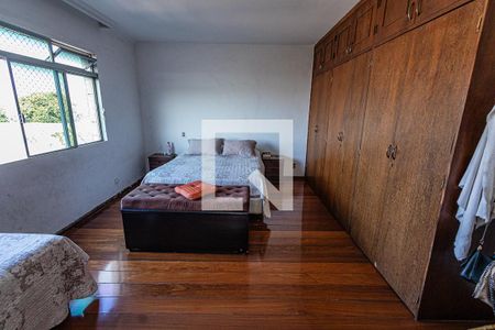 Apartamento à venda com 270m², 4 quartos e 3 vagas Apartamento à venda com 270m², 4 quartos e 3 vagasQuarto 1 / suite