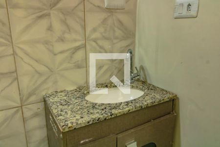 Banheiro de casa para alugar com 1 quarto, 56m² em Vila Paulista, São Paulo