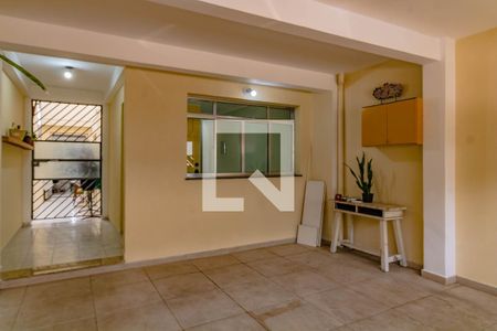 Casa para alugar com 56m², 1 quarto e 1 vaga Casa para alugar com 56m², 1 quarto e 1 vagaGaragem