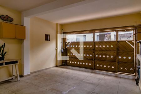 Casa para alugar com 56m², 1 quarto e 1 vaga Casa para alugar com 56m², 1 quarto e 1 vagaGaragem