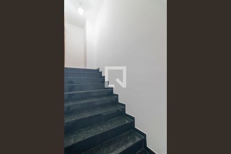 Apartamento para alugar com 117m², 2 quartos e 1 vagaEscada