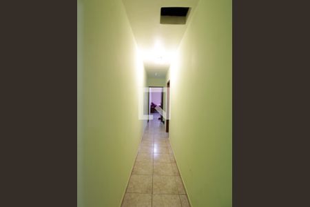 Casa à venda com 185m², 4 quartos e 2 vagasCorredor - Quartos