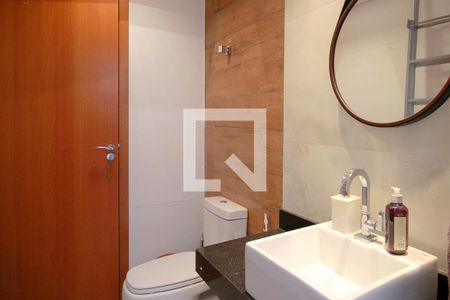 Apartamento à venda com 240m², 3 quartos e 3 vagasBanheiro externo