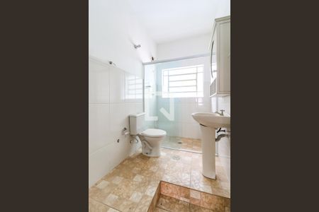 Casa à venda com 120m², 4 quartos e 2 vagasBanheiro