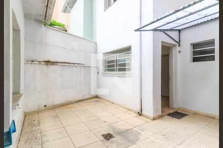 Casa à venda com 120m², 4 quartos e 2 vagasQuintal