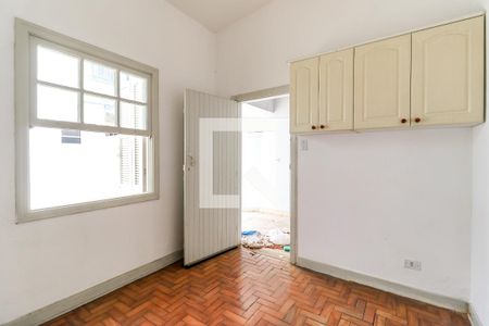 Casa à venda com 120m², 4 quartos e 2 vagasQuarto de Serviço