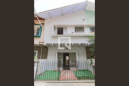 Casa à venda com 120m², 4 quartos e 2 vagasFachada