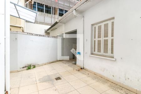 Casa à venda com 120m², 4 quartos e 2 vagasQuintal