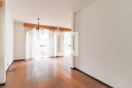 Sala de casa à venda com 4 quartos, 235m² em Campo Belo, São Paulo
