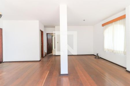Sala de casa à venda com 4 quartos, 235m² em Campo Belo, São Paulo