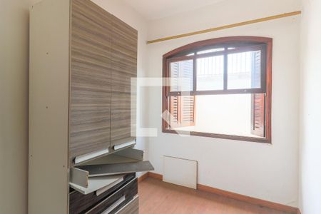 Casa à venda com 235m², 4 quartos e 3 vagasQuarto de Serviço