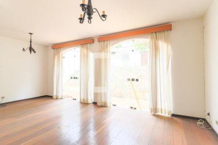 Sala de casa à venda com 4 quartos, 235m² em Campo Belo, São Paulo