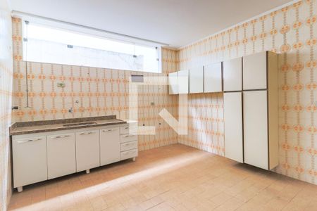 Casa à venda com 235m², 4 quartos e 3 vagasCozinha