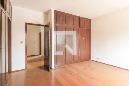 Suíte de casa à venda com 4 quartos, 235m² em Campo Belo, São Paulo