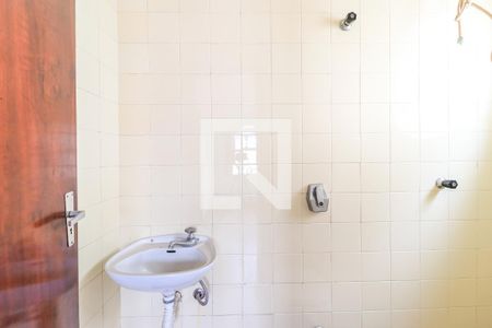 Casa à venda com 235m², 4 quartos e 3 vagasBanheiro de serviço