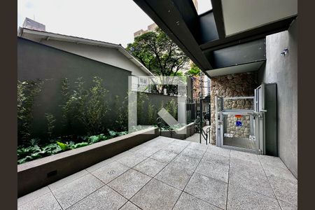 Studio à venda com 22m², 1 quarto e sem vaga Studio à venda com 22m², 1 quarto e sem vagaEntrada