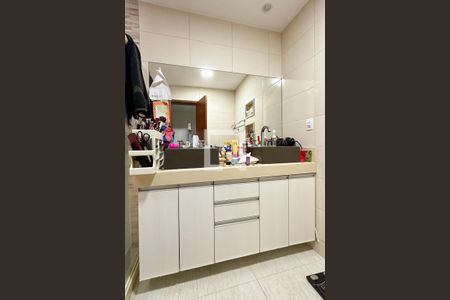 Apartamento à venda com 125m², 3 quartos e 1 vagaBanheiro da Suíte 2